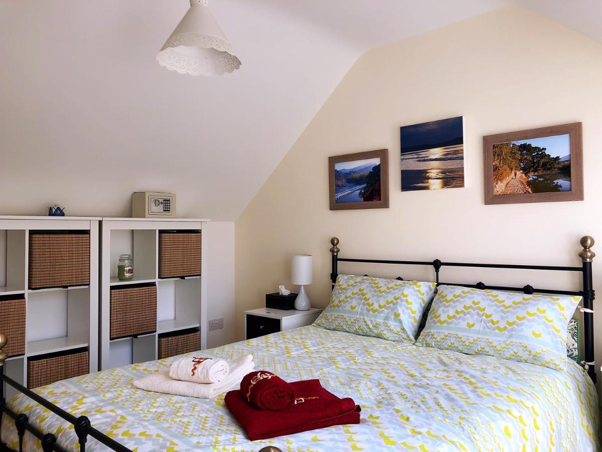 Streamside B And B With Parking Drimoleague ภายนอก รูปภาพ